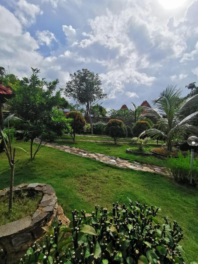 Mirabelle Joglo Village Карімунджава Екстер'єр фото